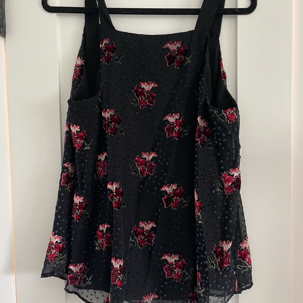 Floral Top - LOFT - Picture 4 of 16